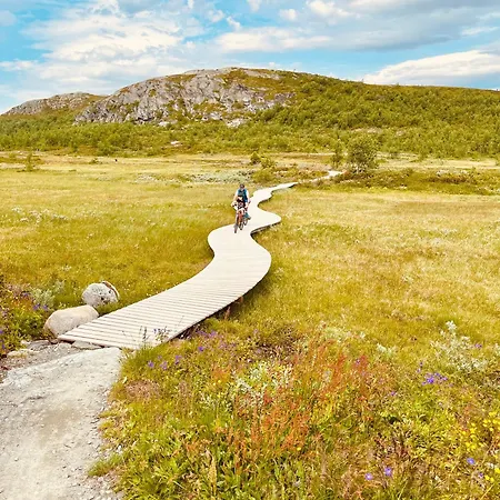 Modern 4-bedroom Апартаменты *