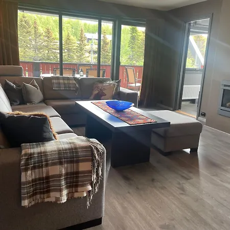 Modern 4-bedroom *